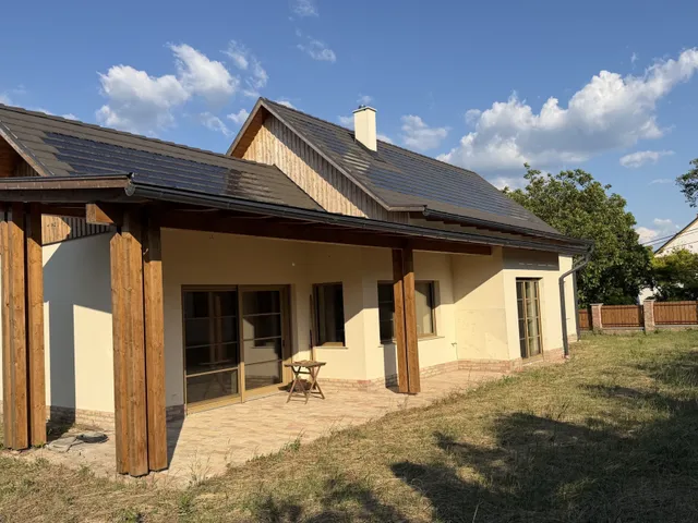 Eladó ház Perbál 150 nm