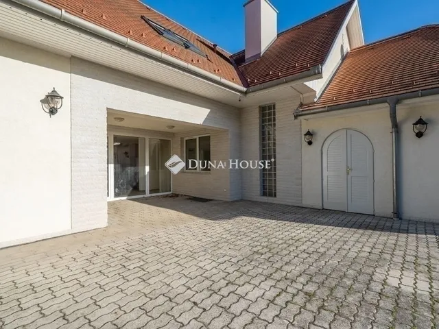 Eladó ház Budaörs 427 nm