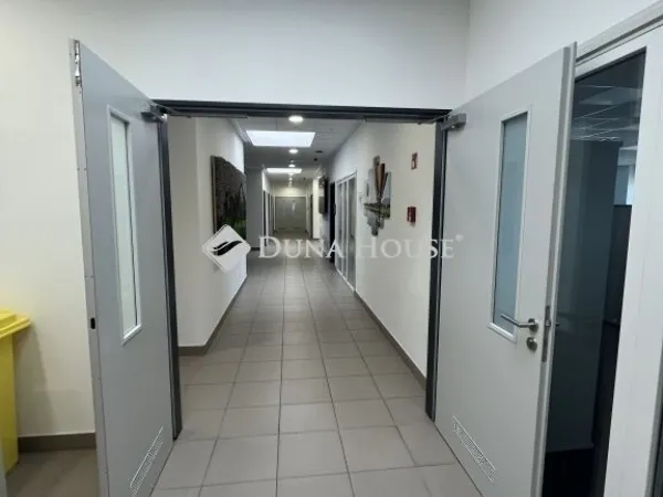 Eladó kereskedelmi és ipari ingatlan Budakeszi 3830 nm