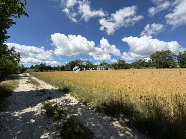 Eladó telek Tök 2662 nm