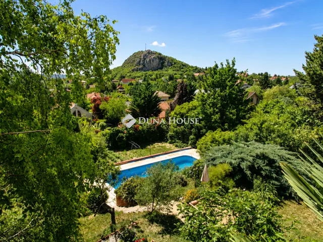 Eladó ház Budaörs 280 nm