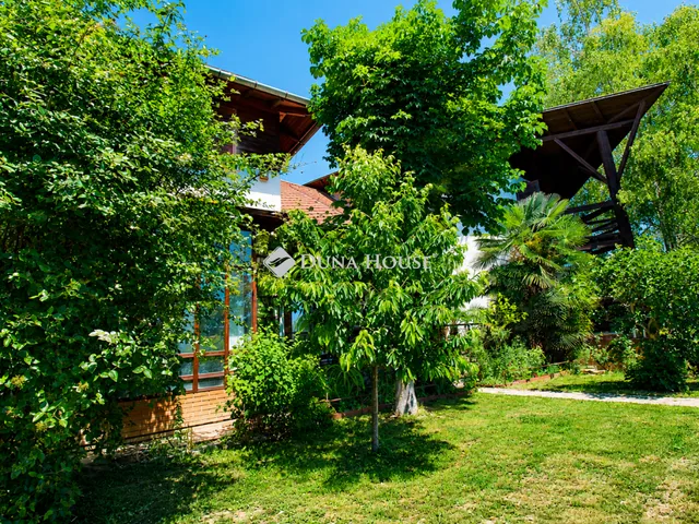 Eladó ház Budaörs 280 nm