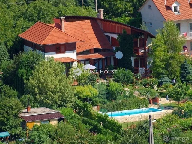 Eladó ház Budaörs 280 nm