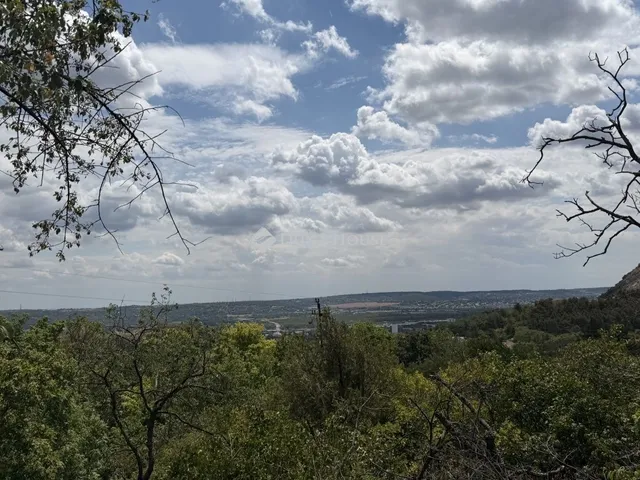 Eladó telek Budaörs 290 nm