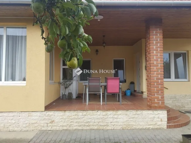 Eladó ház Csákvár 140 nm