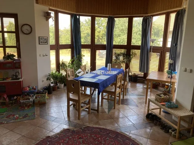 Eladó ház Csákvár 210 nm