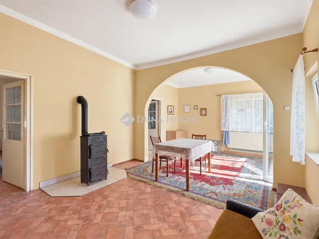 Eladó ház Mány 160 nm