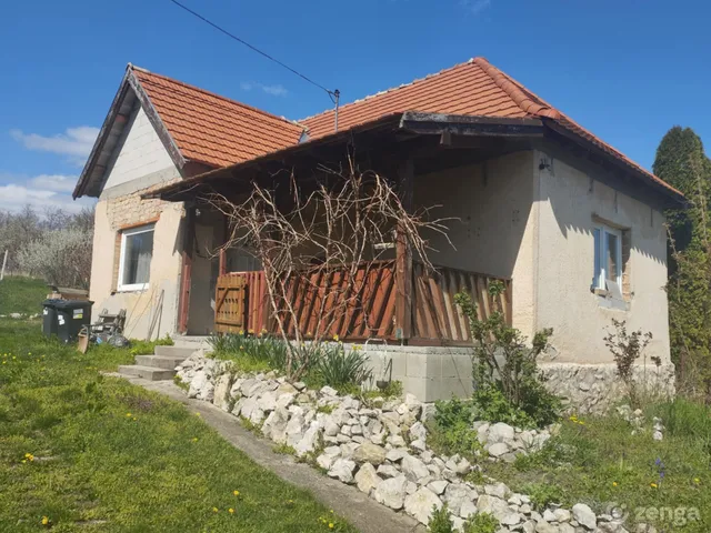 Eladó ház Bakonycsernye 60 nm