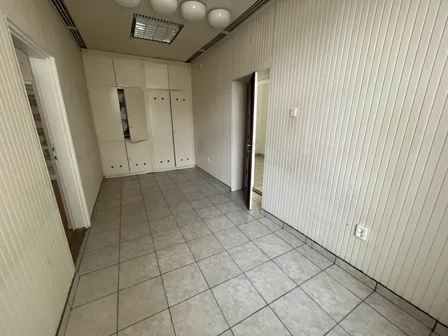 Kiadó kereskedelmi és ipari ingatlan Debrecen, Belváros 198 nm