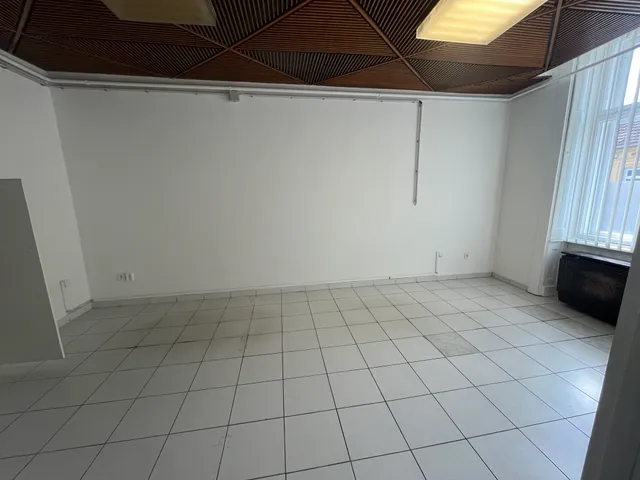 Kiadó kereskedelmi és ipari ingatlan Debrecen, Belváros 198 nm