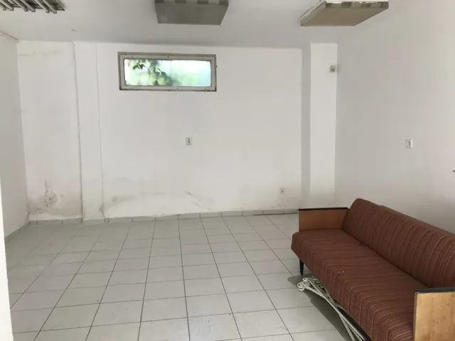 Kiadó kereskedelmi és ipari ingatlan Debrecen, Belváros 30 nm