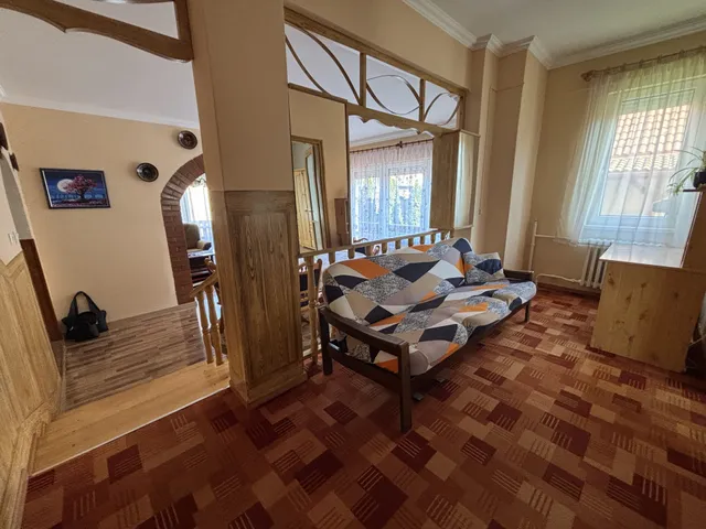 Eladó ház Debrecen, Biharikert 180 nm