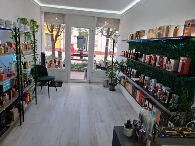 Eladó kereskedelmi és ipari ingatlan Debrecen, Belváros, Batthyány utca 36 nm