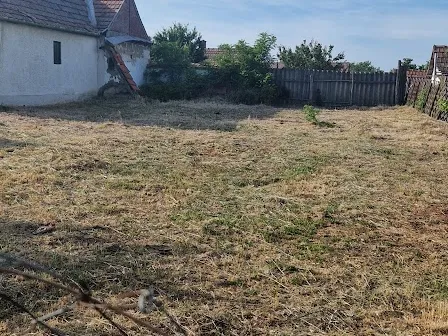 Eladó telek Mikepércs, Dózsa György u 50 372 nm