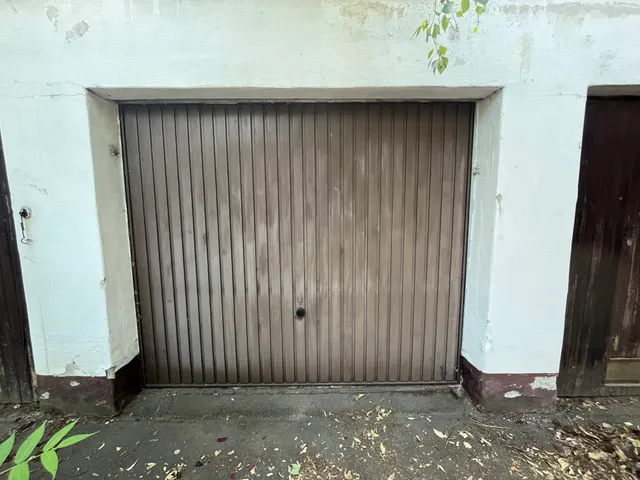 Eladó garázs Debrecen, Nagyerdő 13 nm