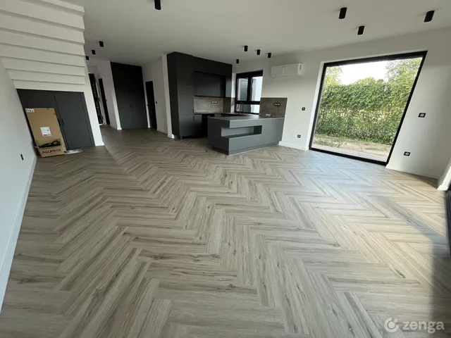 Kiadó ház Debrecen, Liget lakópark 170 nm