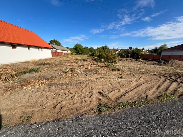 Eladó telek Debrecen, Alsójózsa 720 nm