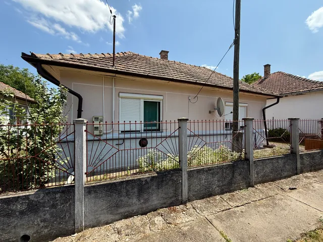Eladó ház Tiszalök 90 nm