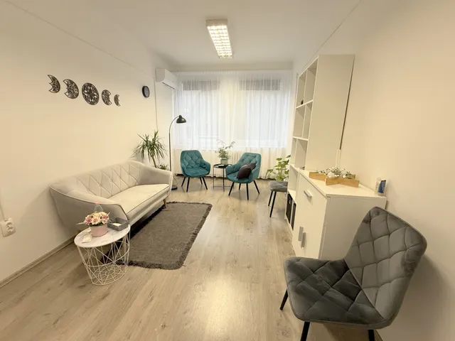 Kiadó kereskedelmi és ipari ingatlan Nyíregyháza 30 nm