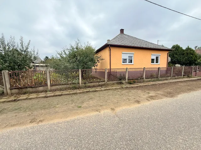 Eladó ház Kállósemjén 78 nm
