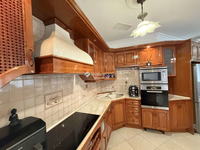 Eladó ház Nyíregyháza 214 nm