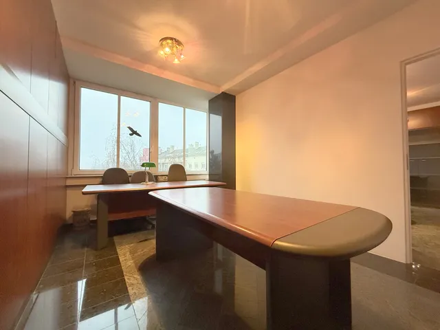 Kiadó kereskedelmi és ipari ingatlan Nyíregyháza, Belváros 145 nm