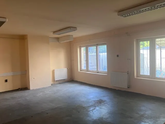 Eladó kereskedelmi és ipari ingatlan Nyíregyháza 117 nm