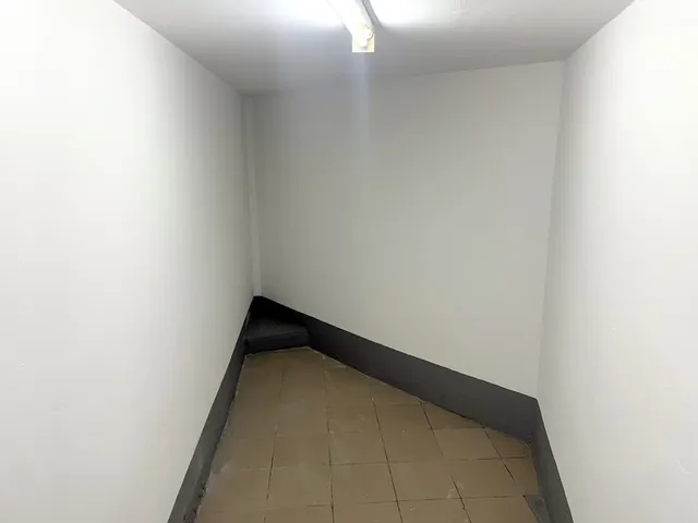 Eladó garázs Nyíregyháza 20 nm