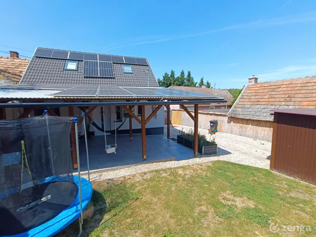 Eladó ház Várpalota, Kismező 95 nm