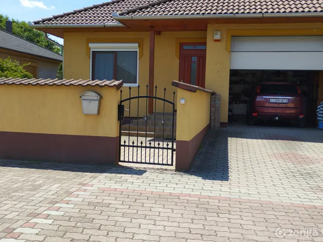 Eladó ház Kecskemét, Kőrösihegy 126 nm