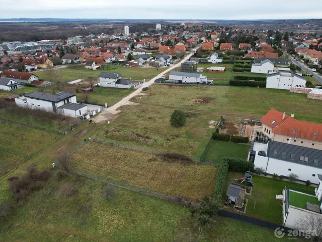 Eladó telek Hévíz 785 nm