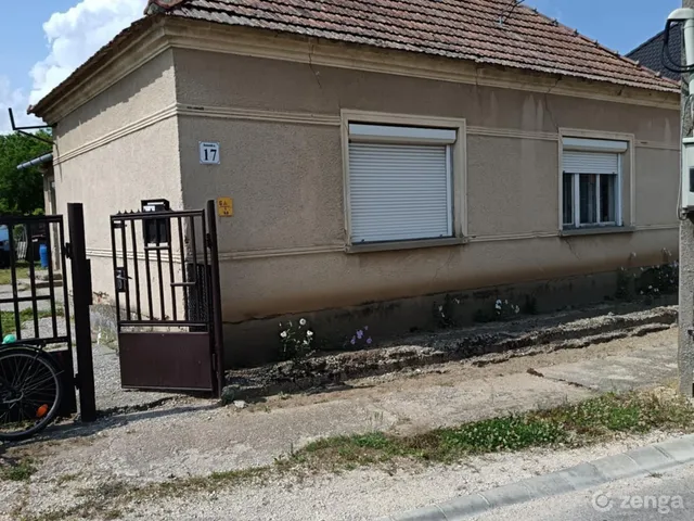 Eladó ház Koroncó 90 nm