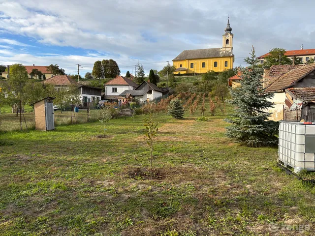 Eladó telek Romhány 1291 nm