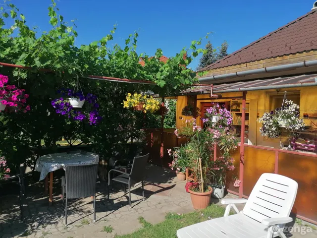 Eladó ház Kecskemét, Hunyadiváros, Ifjúság útja 90 nm