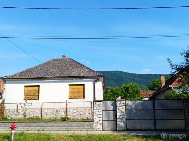 Eladó ház Felsőtárkány, Fő út 200 107 nm