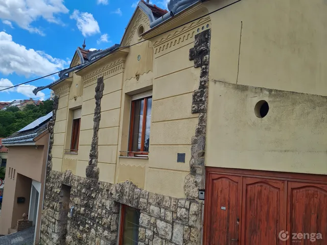 Eladó ház Pécs, Tettye 135 nm