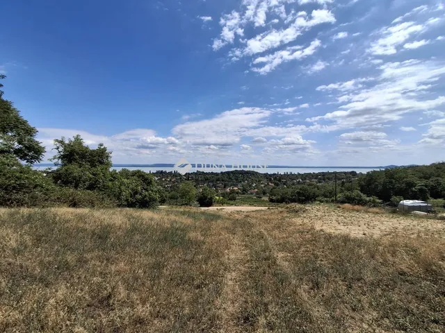 Eladó telek Ábrahámhegy 3644 nm