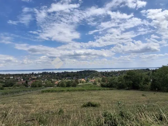 Eladó telek Ábrahámhegy 3644 nm