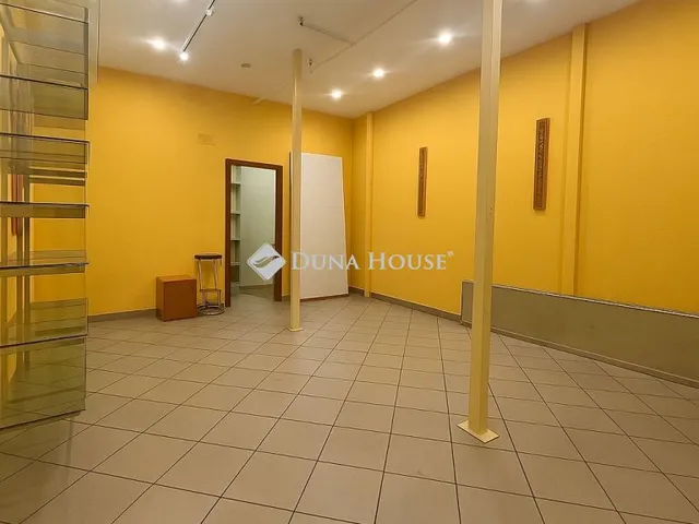 Eladó kereskedelmi és ipari ingatlan Budapest XV. kerület 62 nm