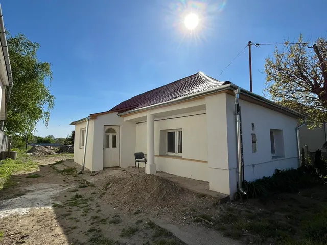 Eladó ház Sényő 50 nm