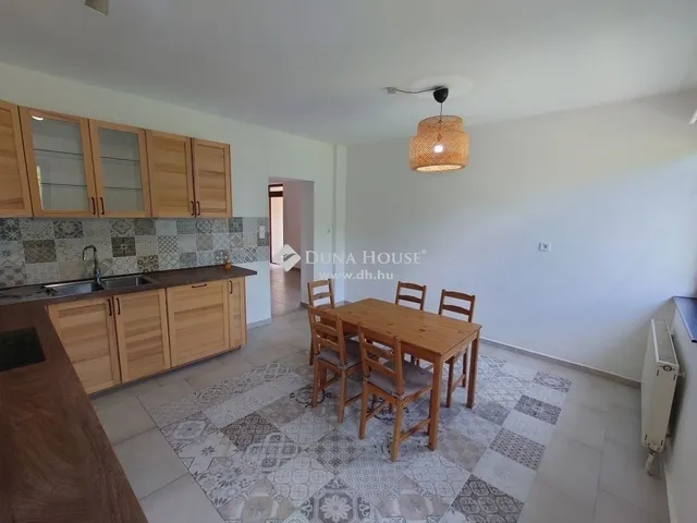 Eladó ház Dunakeszi 160 nm
