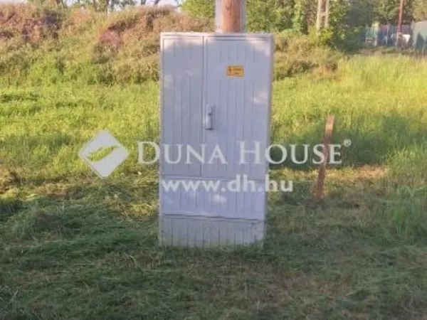 Eladó telek Fót 878 nm