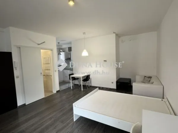 Eladó lakás Budapest VI. kerület 34 nm