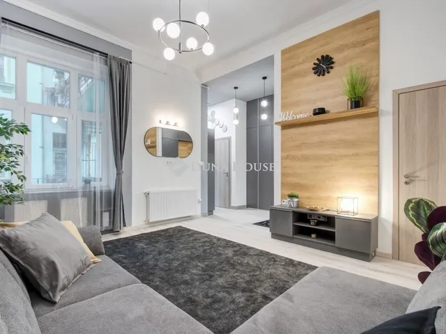 Eladó lakás Budapest VI. kerület 30 nm