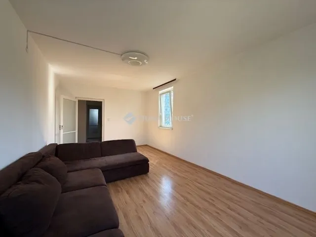 Eladó lakás Budapest III. kerület 56 nm