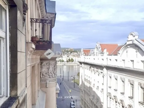 Eladó lakás Budapest V. kerület 68 nm