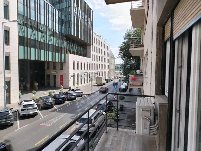 Eladó lakás Budapest II. kerület 94 nm