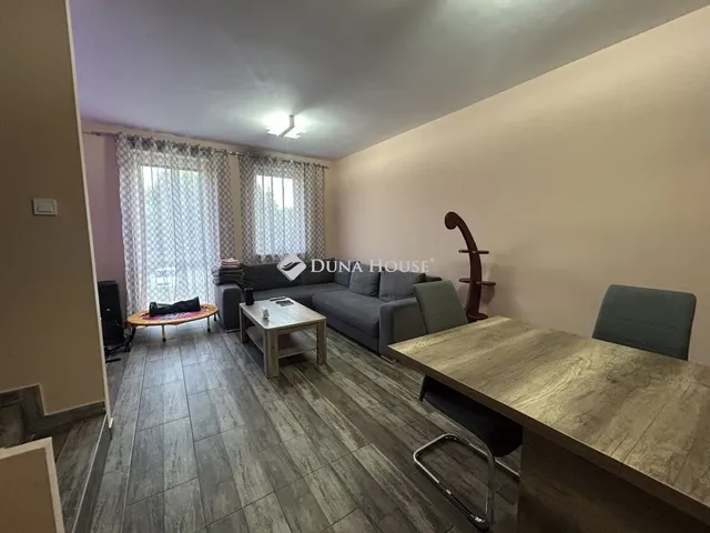 Eladó lakás Aszód 65 nm