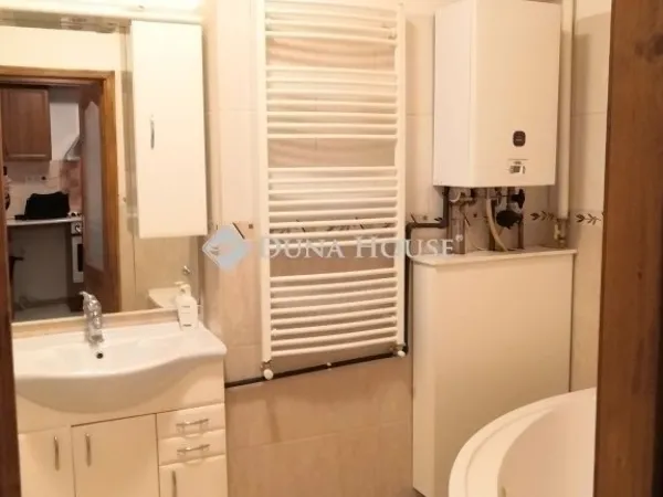 Eladó lakás Budapest VI. kerület 70 nm