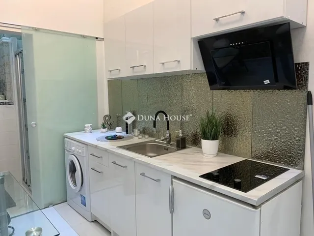 Eladó lakás Budapest VI. kerület 40 nm